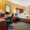 Отель Quality Inn & Suites, фото 5