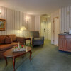 Отель Meadowbrook Inn & Suites, фото 3