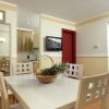 Отель Comfortable Apartment with Airconditioning, 6km From Sibenik, фото 6