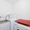 Отель Nicholli, Bay Parklands, Unit 21/2 Gowrie Avenue, фото 2