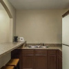 Отель Comfort Suites East / I-44, фото 9