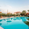 Отель Astros Poolside Home - Summer Hideout, фото 15