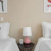 Отель Bellevue Modern 2BD 2BA Apartment, фото 15