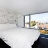 Отель TT606 Sydney 2BR Huge Balcony, фото 7
