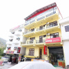 Отель OYO 14185 Laxmi Yellow Guest House, фото 1