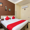 Отель OYO 24109 Hotel Santushti, фото 3