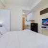Отель Good Deal And Homey Studio Apartment At B Residence, фото 6