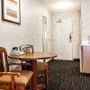 Отель Comfort Suites Independence - Kansas City, фото 10