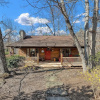 Отель A Cozy 2br Log Cabin Getaway~mirror Lake~fireplace 2 Bedroom Cabin by RedAwning, фото 14