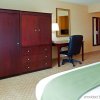 Отель Holiday Inn Express Hotel & Suites Concord, an IHG Hotel, фото 7