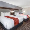 Отель La Quinta Inn & Suites by Wyndham Rockford, фото 23