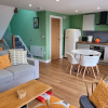 Отель Forest Cedar Lodge, Cinderford, Sleeps 4, фото 10