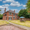 Отель Elegant 5 Bedroom House in Nottingham, фото 1