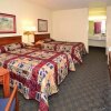 Отель Rodeway Inn & Suites, фото 1