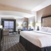 Отель La Quinta Inn & Suites by Wyndham Mt. Pleasant, фото 3