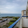 Отель Stunning 2 bed Seaside Apartment With Sea Views, фото 1