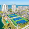 Отель Estero Beach and Tennis #1005 by RedAwning - 15% off through September 2024, фото 12