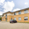 Отель Simplistic Apartment in Milton Keynes near Willen Lake, фото 1