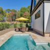 Отель The Retreat at Lake Norman: Boat Dock & Pool!, фото 1