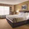 Отель Country Inn & Suites By Carlson, West Bend, WI, фото 15