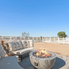 Отель Golden Desert Ranch - Hot Tub, Fire Pit And Bbq! 3 Bedroom Home by RedAwning, фото 25