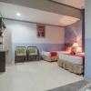 Отель Reddoorz Plus Near Mall Sentra Antasari, фото 20