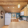 Отель Lil Bigfoot Chalet 2 Bedroom Home by NW Comfy Cabins by RedAwning, фото 26
