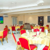 Отель Royal Crest Hotel & Suites, фото 8