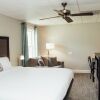 Отель Country Squire Inn and Suites, фото 3