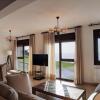 Отель House - 6 Bedrooms with WiFi and Sea views - 09462, фото 1