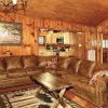 Отель Laurel Manor Close To Downtown 4 Bed Rooms Hot Tub And Fire Pit, фото 6