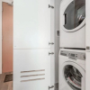 Отель Luxury 1BR in the Heart of King West, фото 3