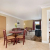 Отель DAYS INN & SUITES YELLOWKNIFE, фото 3
