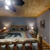 Отель Southern Comfort 4 Br Cabin, фото 18