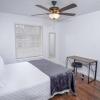 Отель Explore Pearl 2br/2ba Near DT and Riverwalk, фото 5