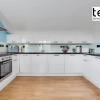 Отель Stylish & Comfy 1 Bed Apt by Tent Serviced Apartments Egham - Town centre with parking and Wifi, фото 4