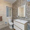 Отель Spacious Apartment Steps to the Promenade, фото 8
