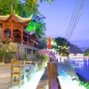 Отель Fenghuang Tujia Ethnic Minority River View Hotel, фото 1