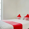 Отель OYO Golden White HouseNear Mall Panakkukang, фото 15