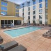 Отель Hilton Garden Inn Burbank Downtown, CA в Бербанке