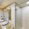 Отель Al Dabas Beach Views 3BD Sleeps 6 Beachfront Beach Pool Access, фото 11