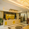 Отель Liantian Huating Hotel, фото 1