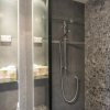 Отель Central Style - 3 Bedroom Townhouse with Lakeview, фото 14
