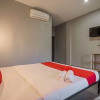 Отель Reddoorz Plus Near Maimun Palace 2 Medan, фото 14