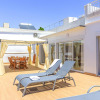 Отель LA MERCED Penthouse 4BR 2BT Private Terrace, фото 13