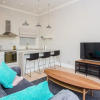 Отель Modern & Spacious 1 Bedroom Apartment in London, фото 14