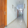 Отель Residences by RedDoorz Syariah @ Buah Batu, фото 14