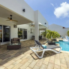 Отель NEW Modern 4BR 4 5BA w Pool Outdoor Dining, фото 15