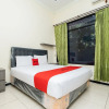 Отель RedDoorz Plus @ Grace Residence Surabaya, фото 4