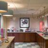 Отель Hampton Inn & Suites State College at Williamsburg Square, фото 33